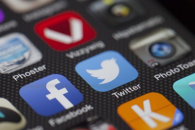 twitter e facebook