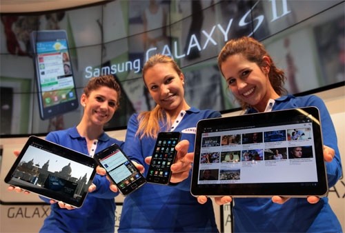 Novidades quanto a gama Galaxy da Sansung 2-12-11-samsungmwc-event