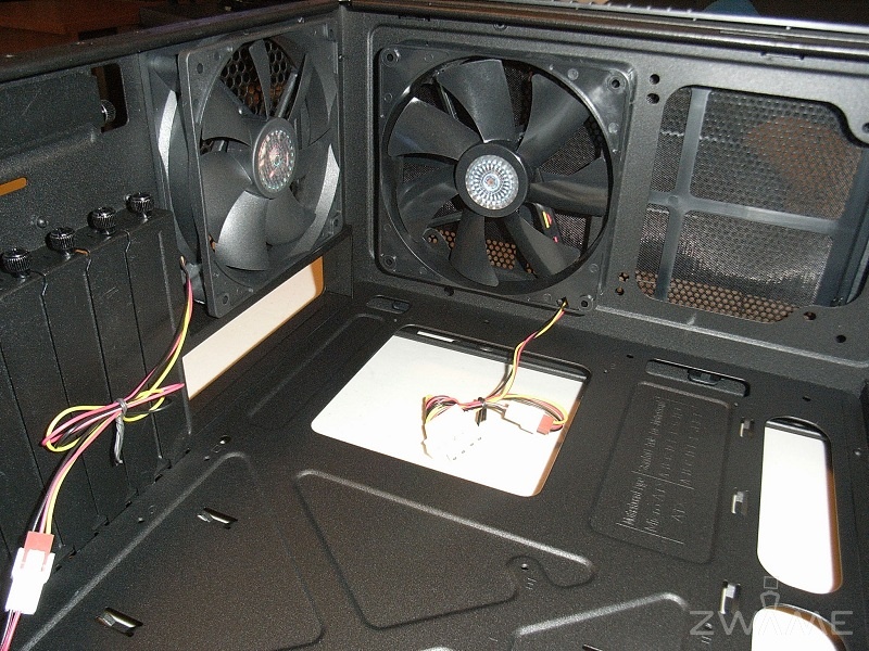 [Analise] Coolermaster CM 690 II Advanced Cm690_red_5