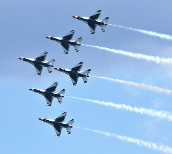 Líbia: posição dos aviões aliados revelada no Twitter SS-2011-03-23_12.02.24